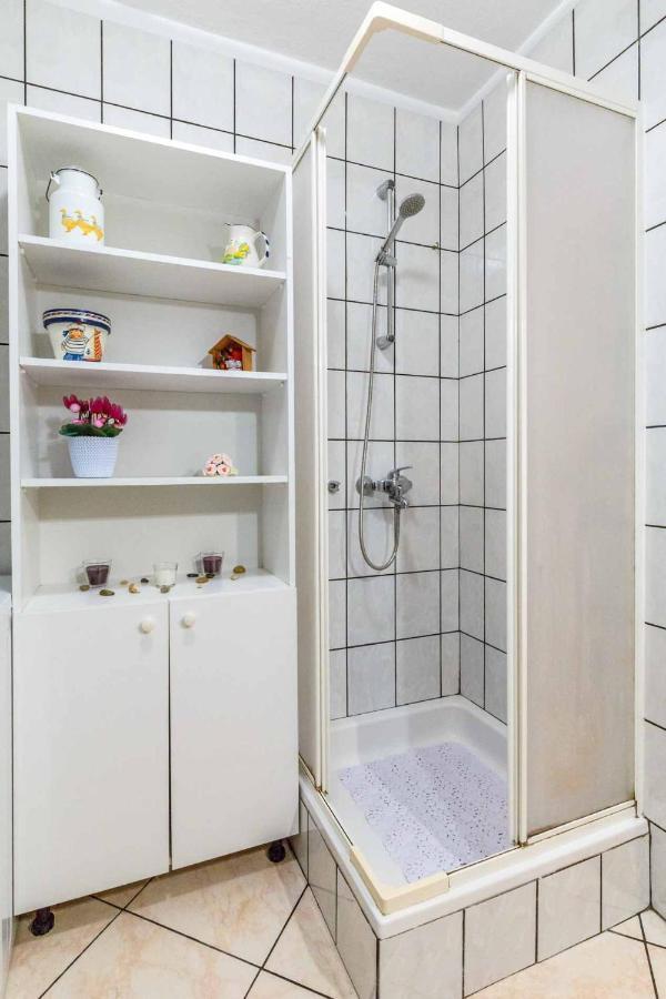 Apartman Mauro Malinska Buitenkant foto